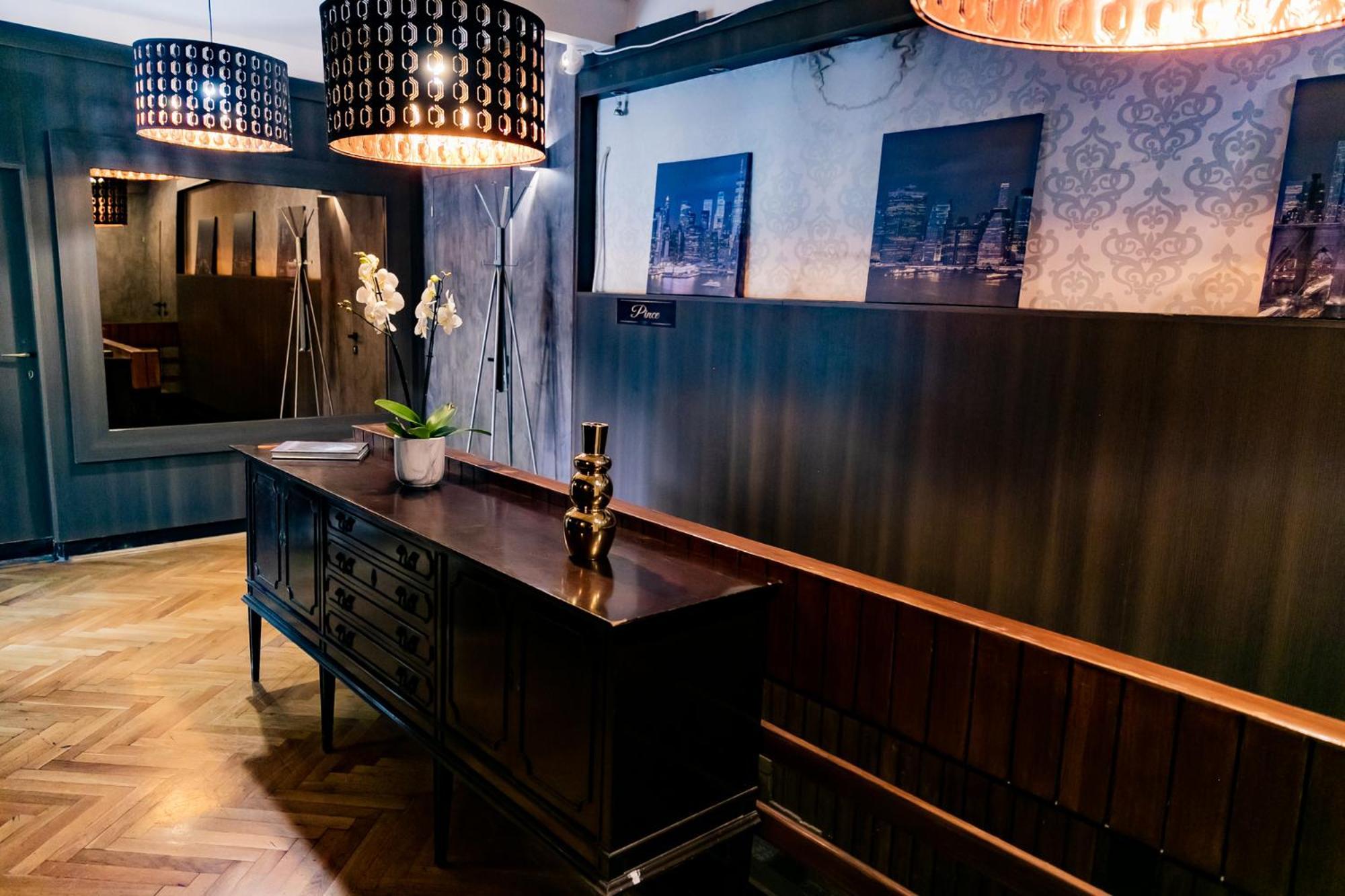 Motel1- A Megfizetheto Luxus! Dunaújváros Εξωτερικό φωτογραφία