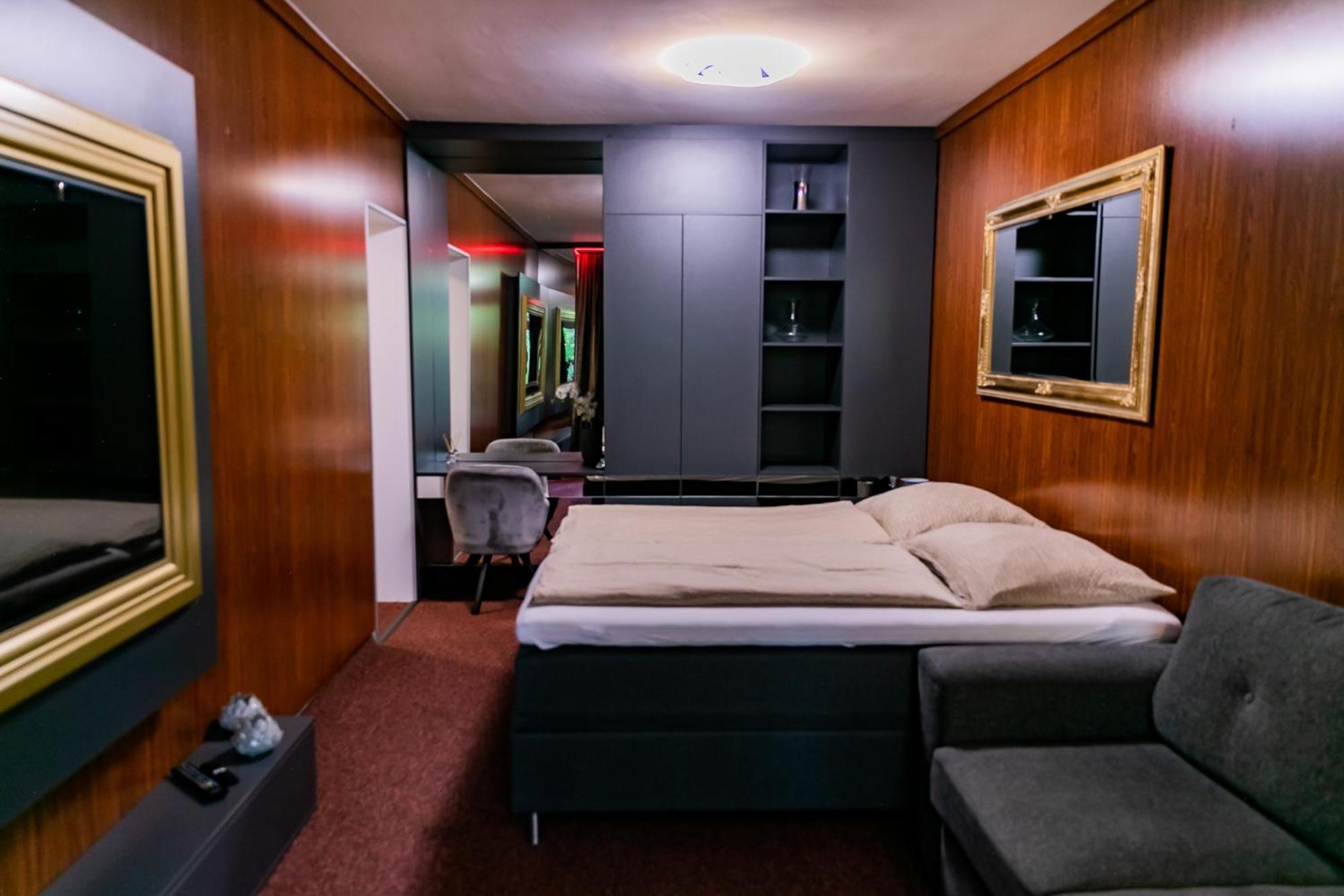 Motel1- A Megfizetheto Luxus! Dunaújváros Εξωτερικό φωτογραφία